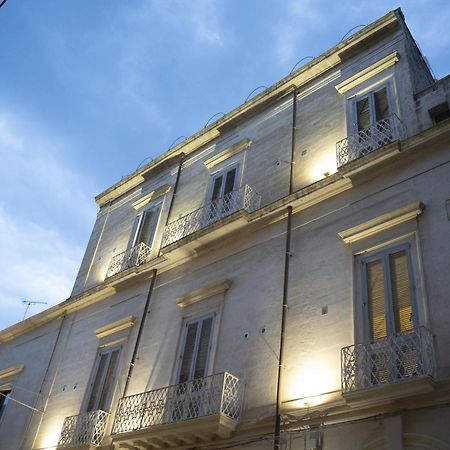 Palazzo Cavour Bed & Breakfast Lecce Bagian luar foto