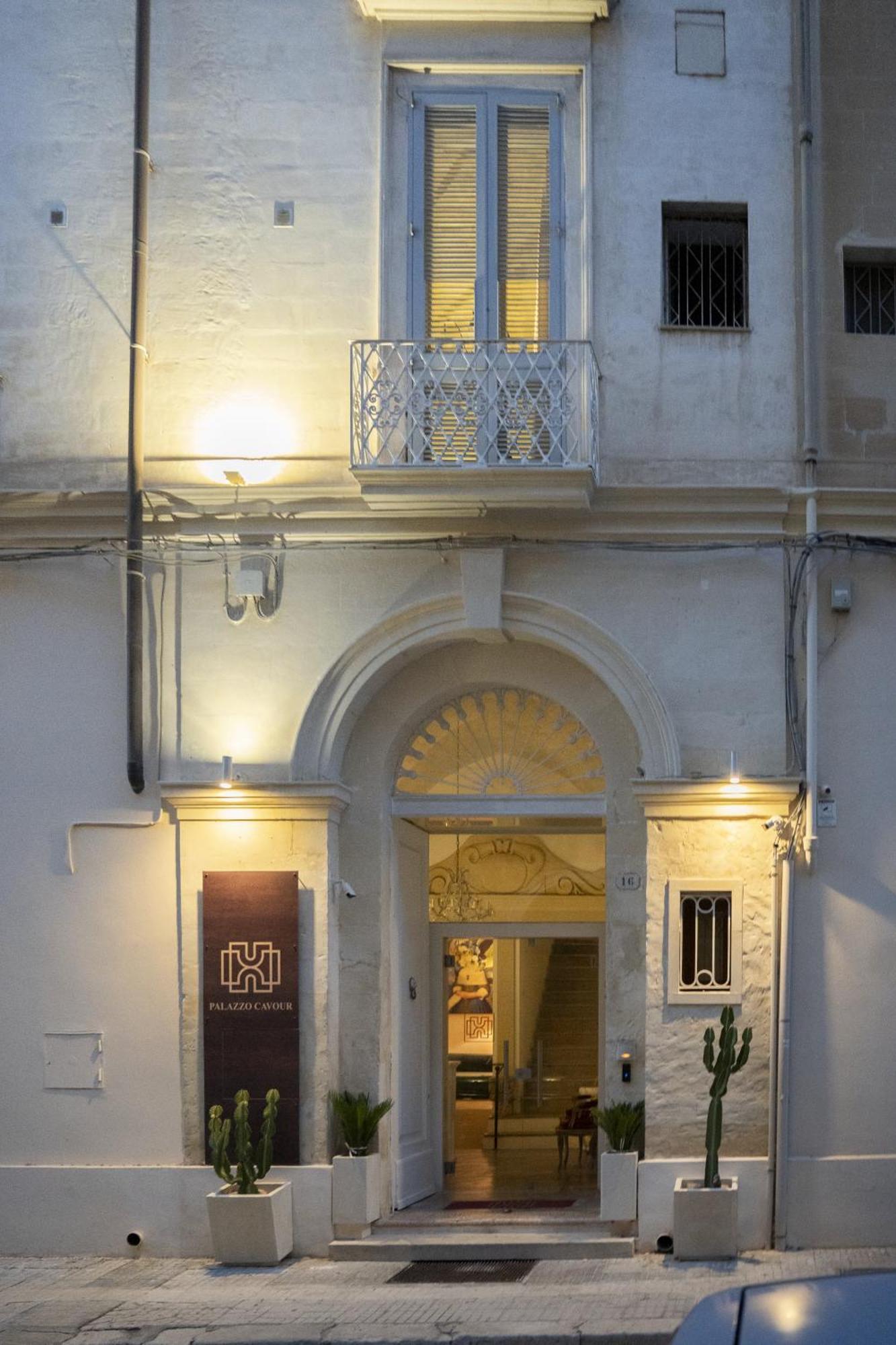 Palazzo Cavour Bed & Breakfast Lecce Bagian luar foto