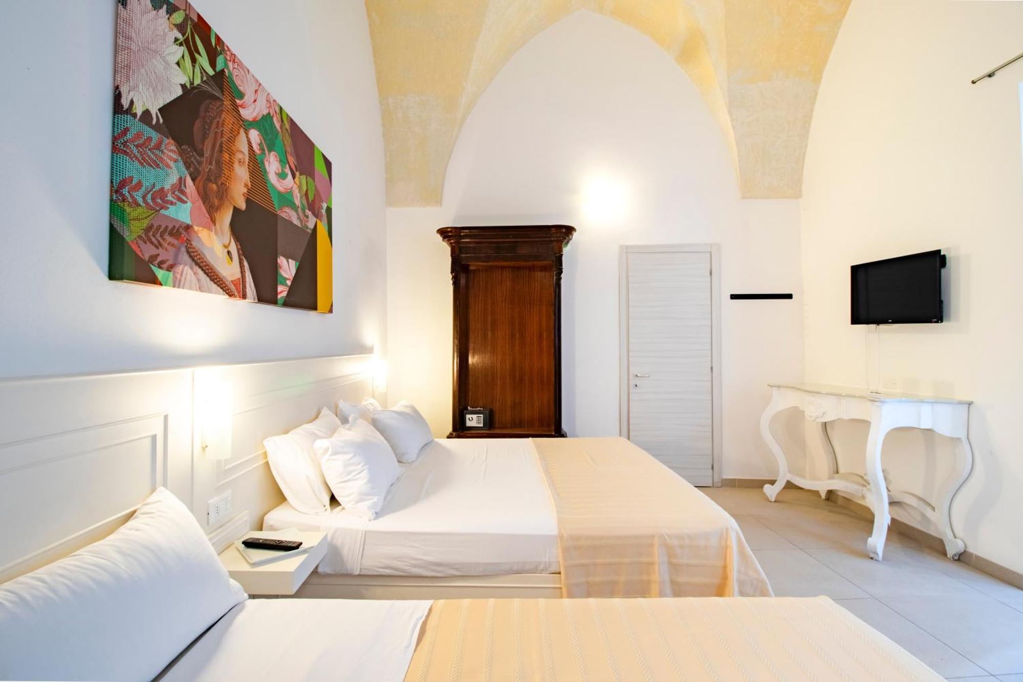 Palazzo Cavour Bed & Breakfast Lecce Bagian luar foto