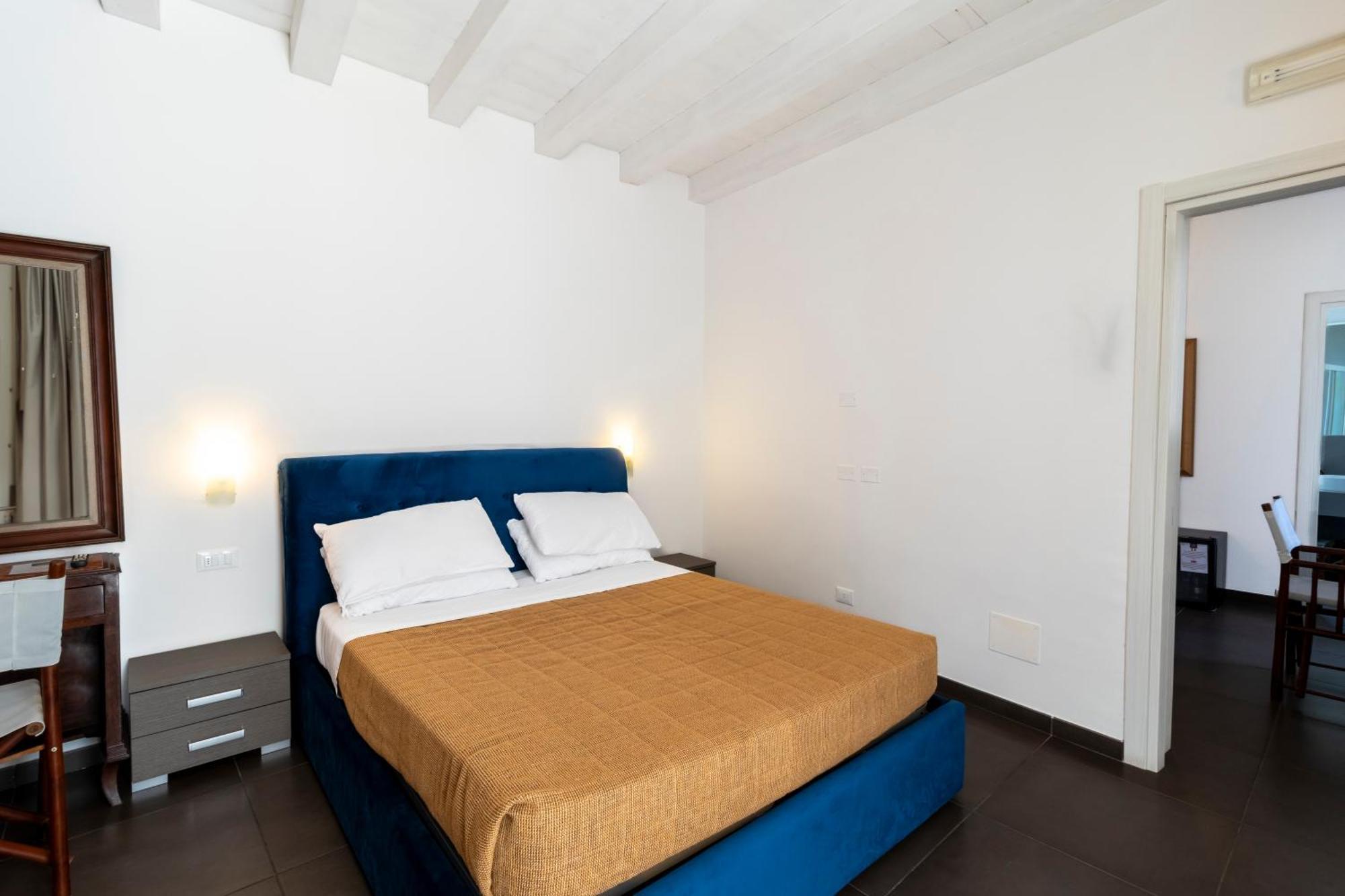 Palazzo Cavour Bed & Breakfast Lecce Bagian luar foto