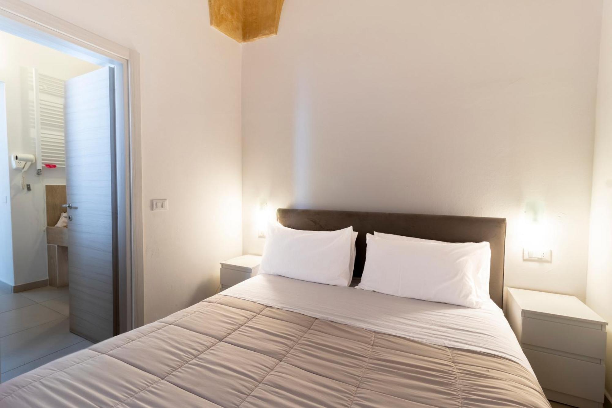 Palazzo Cavour Bed & Breakfast Lecce Bagian luar foto